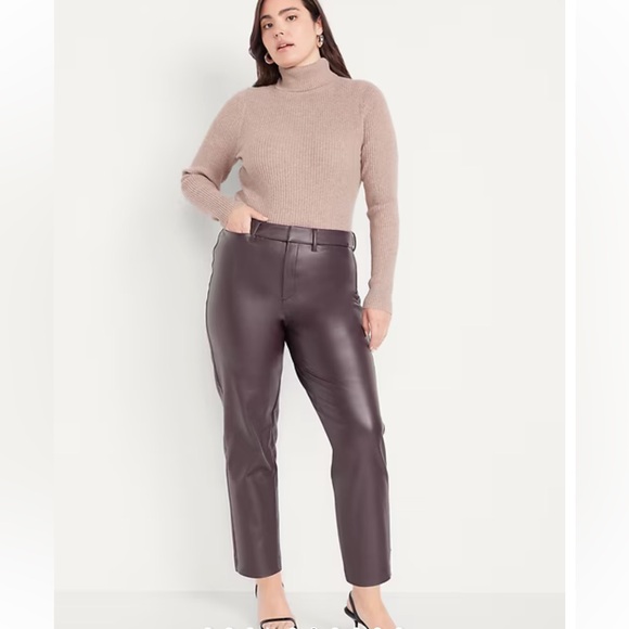 Old Navy High-Waisted Faux-Leather Pixie Straight Pants - Picture 6 of 9